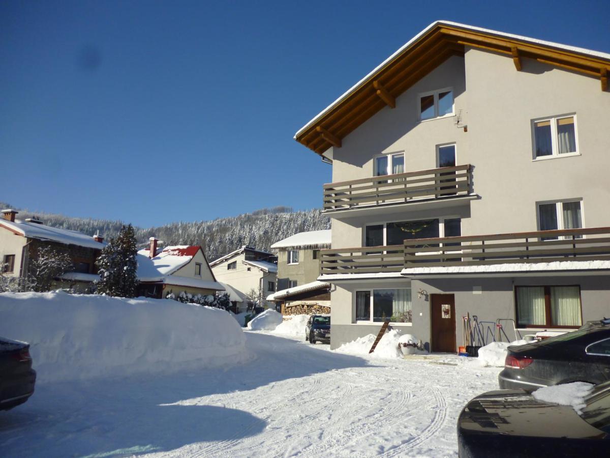 Apartament Willa Jacuu ชเจอร์ค ภายนอก รูปภาพ
