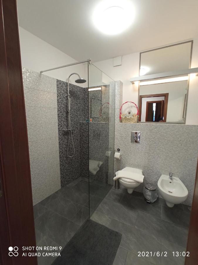 Apartament Willa Jacuu ชเจอร์ค ภายนอก รูปภาพ